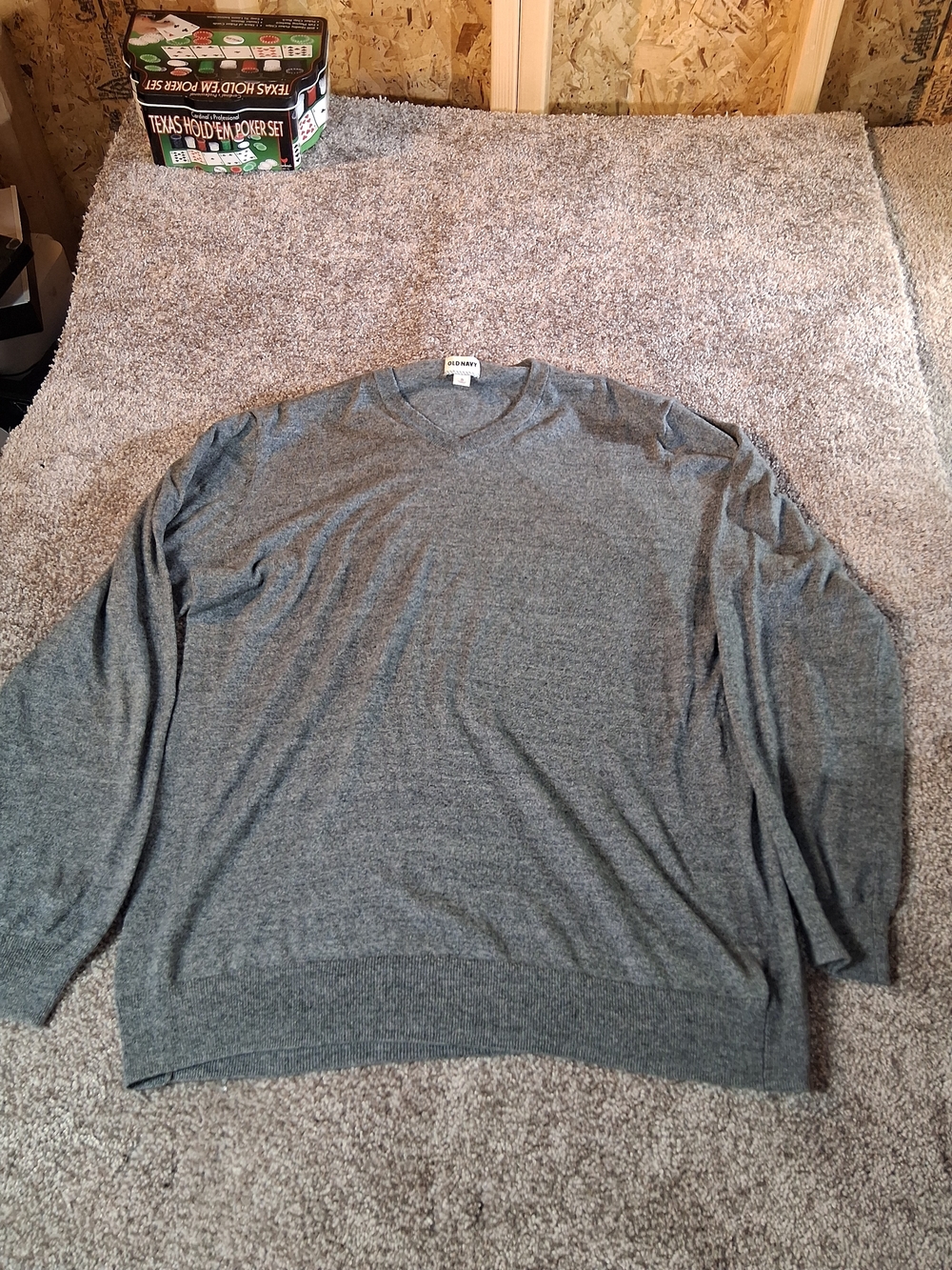 Old Navy Pull Over Vneck Sweater Xl.